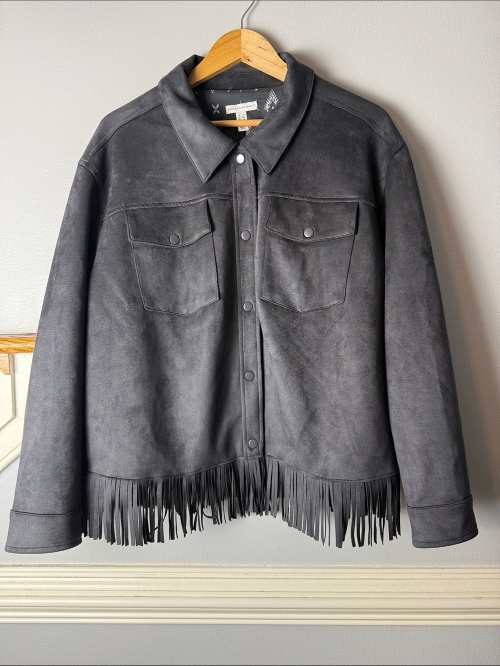 Fringe Hem Lightweight Shirt Jacket - Charcoal Gray. Stunning